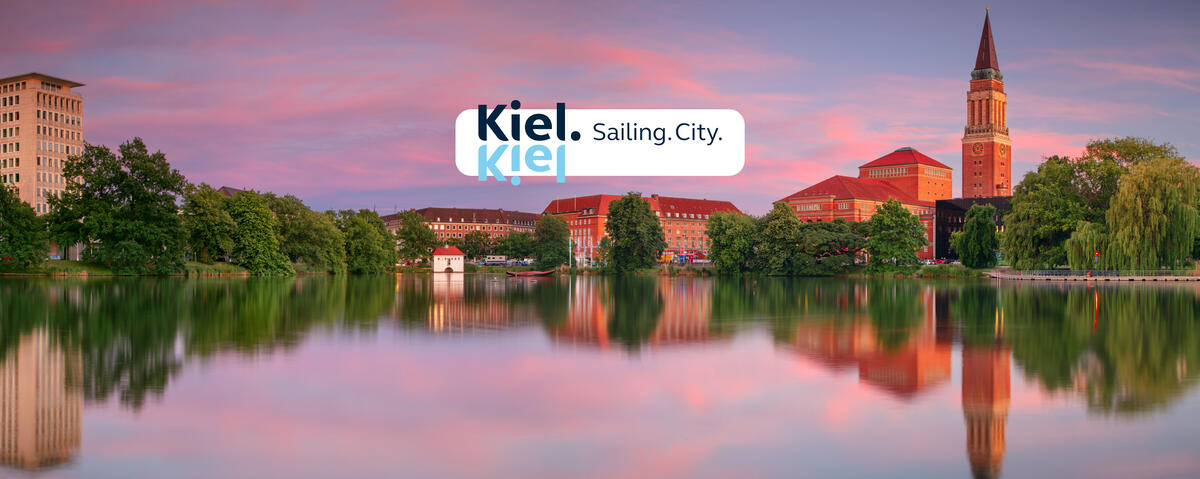 Fotoaufnahme Kiel mit Logo